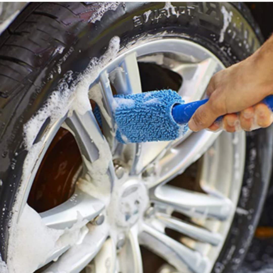 Microfiber Long-Handle Car Washing Brush for Tires