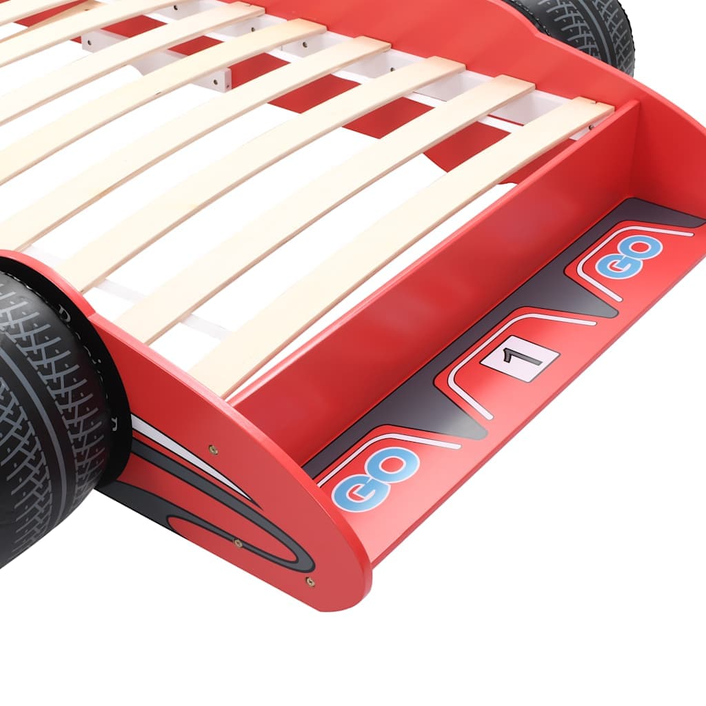 Kinderbett im Rennauto-Design