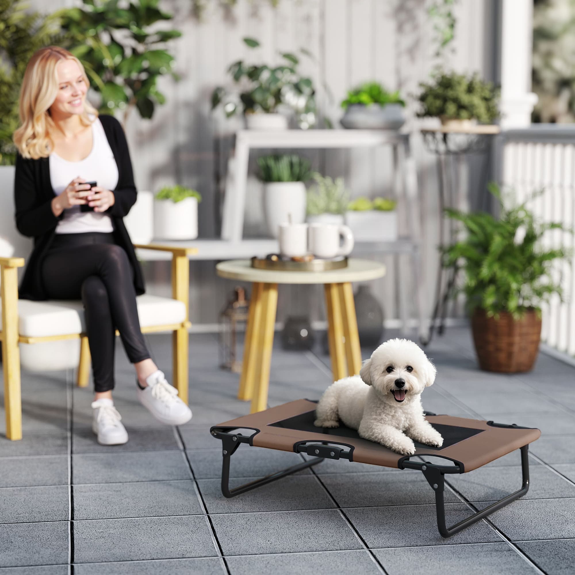 Erhöhtes klappbares Hundebett Netzdesign Kaffee