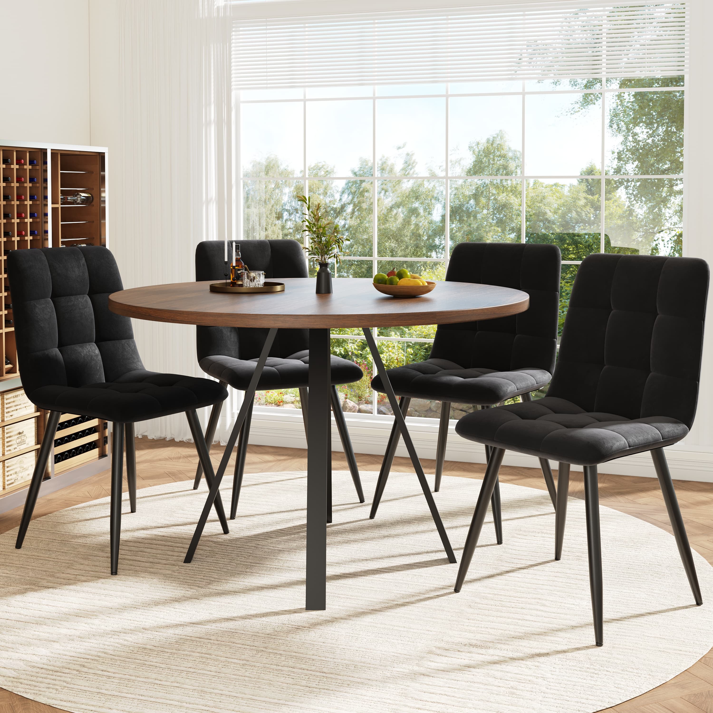 Rundes Esszimmer-Set mit Walnusstisch und 4 Samtstühlen
