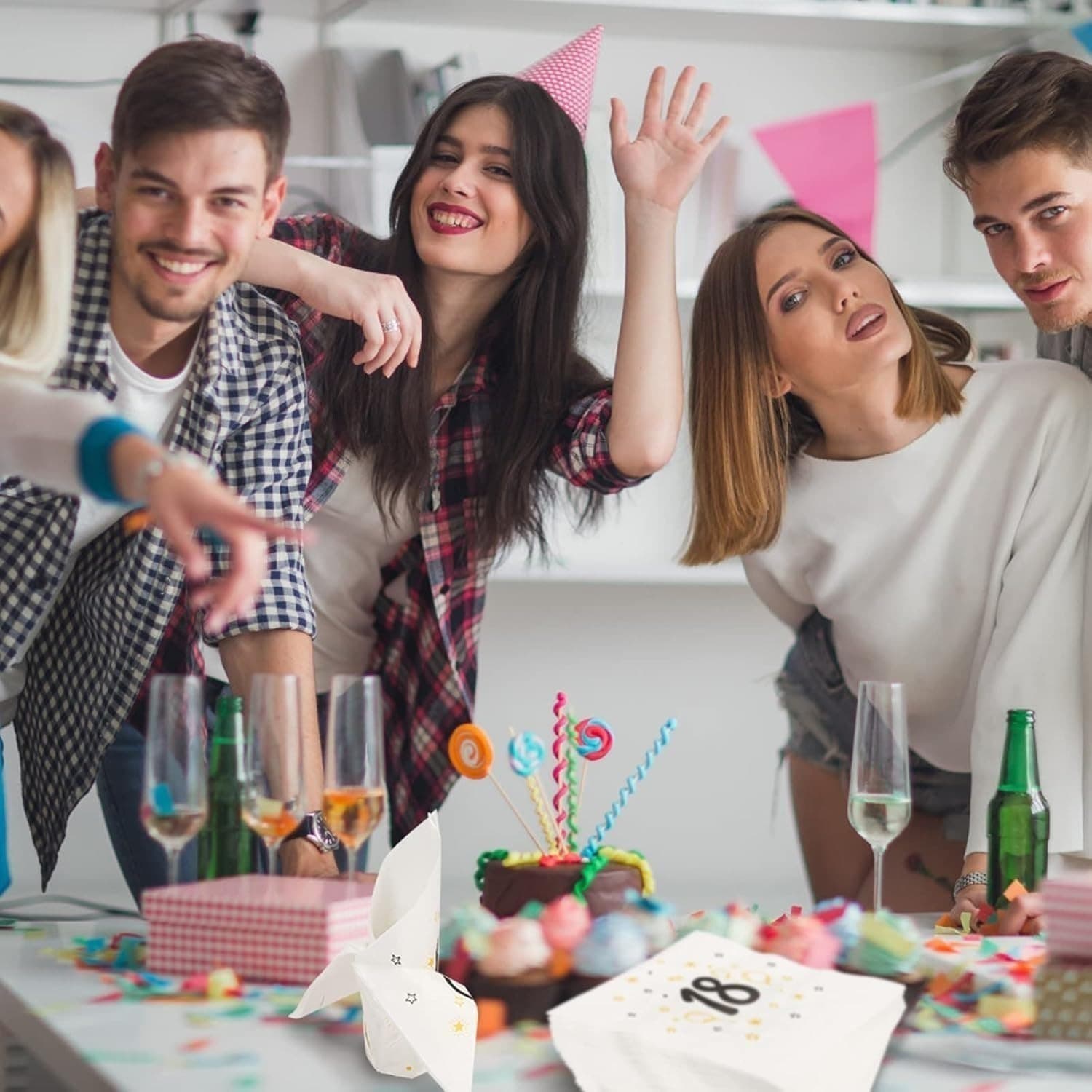 18. Geburtstag Servietten, 40 Stück, Schwarz-Gold mit 18er Motiv