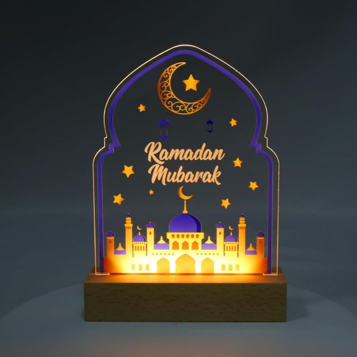 Bunte Ramadan Deko aus Acryl mit Holzständer