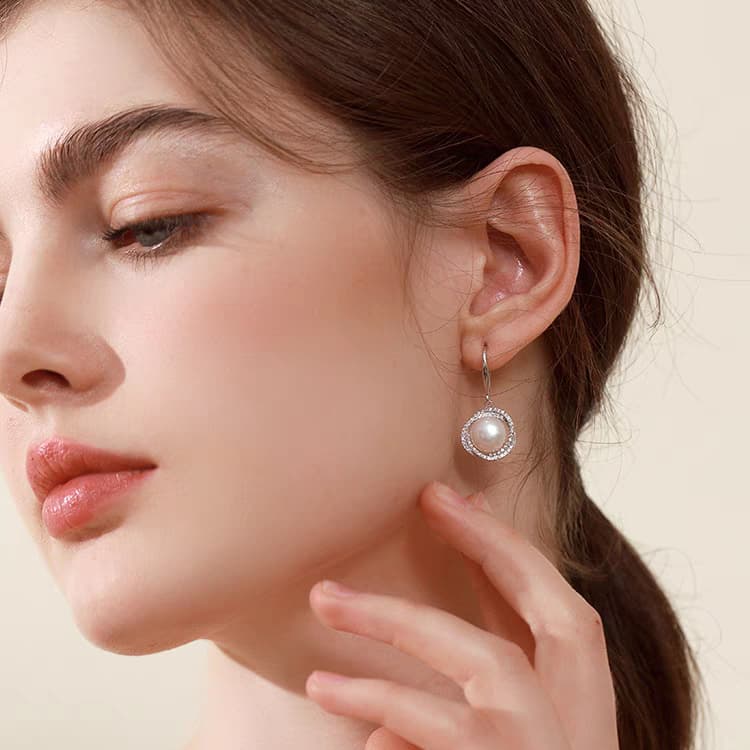 1 paire de boucles d'oreilles en coquillage perlé en argent 999 fin avec guirlande de cristal, style glamour pour mariages et port quotidien