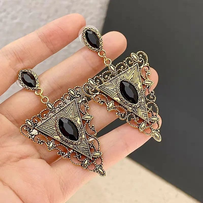 Retro-Schwarzstein-Ohrringe im Vintage-Triangle-Dangle-Stil