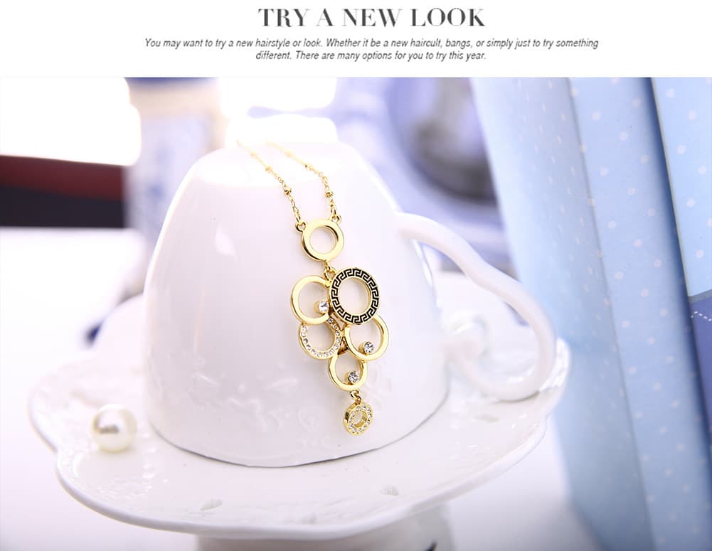 مجموعة من المجوهرات الذهبية 18კ منaccessoires من التجارة الأوروبية والأمريكية