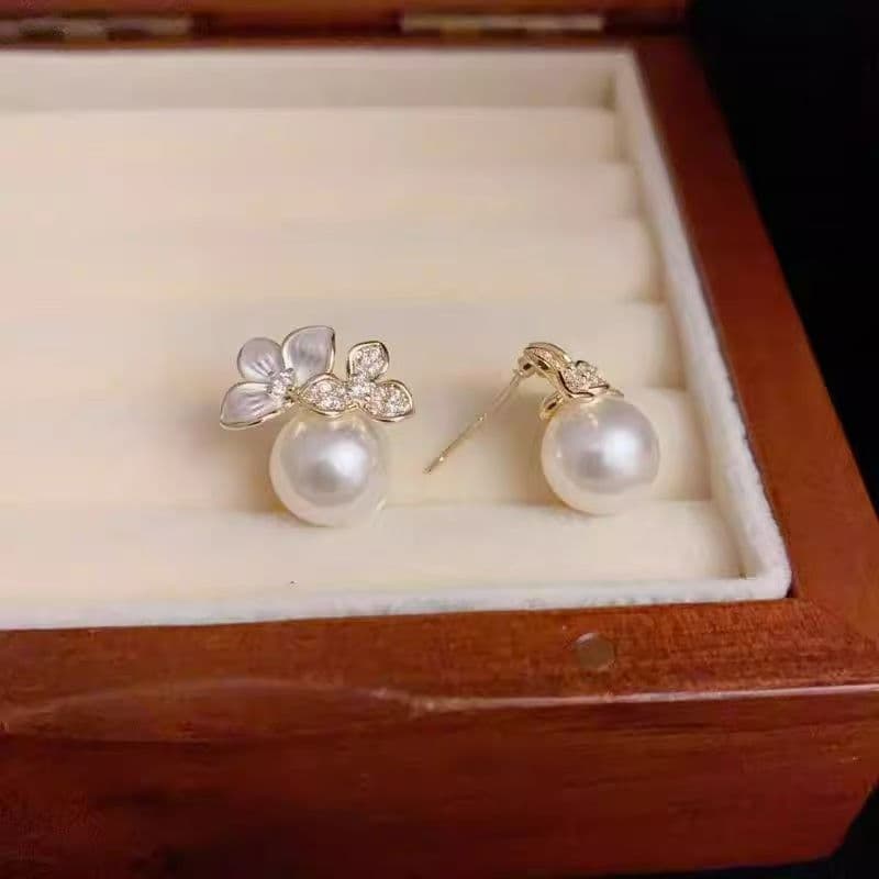 Broches de orejas de flores de perlas en blanco, diseño exclusivo