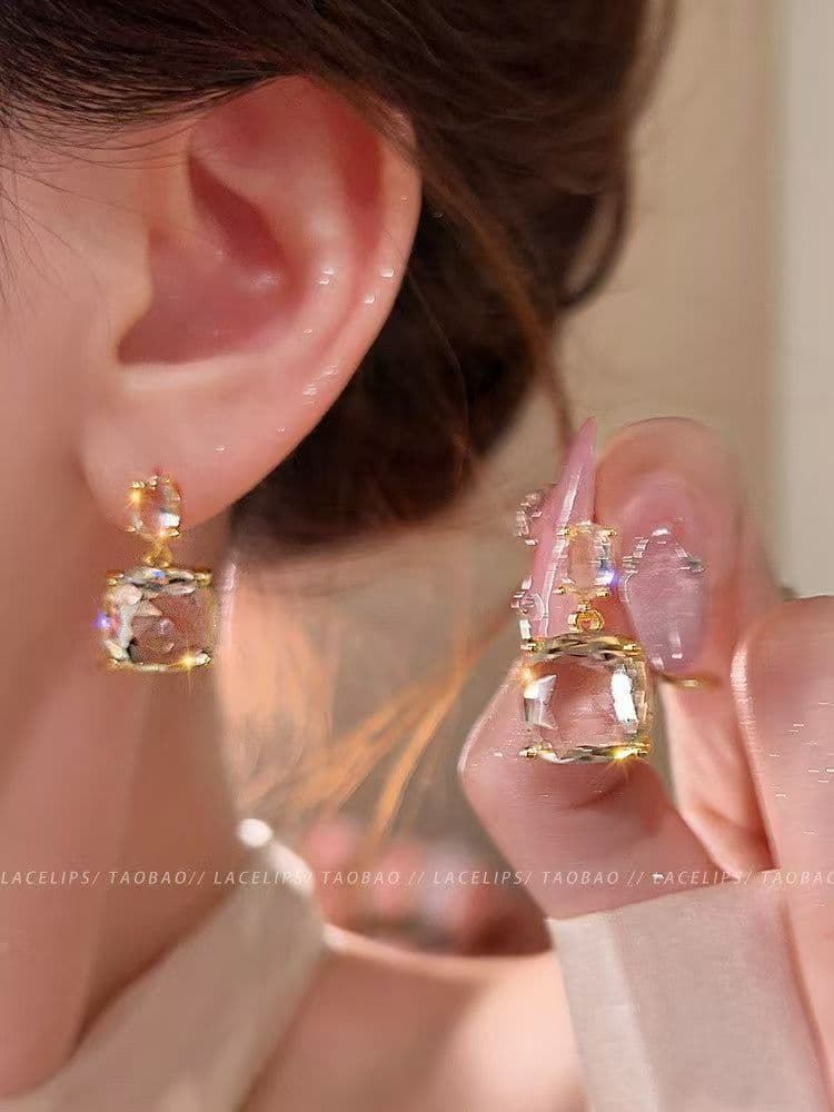 Neue quadratische durchsichtige geometrische Zircon-Ohrringe für Frauen