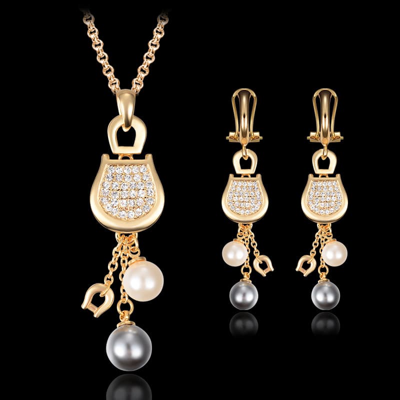 Ensemble de collier en alliage avec boucles d'oreilles en perles or 18 carats