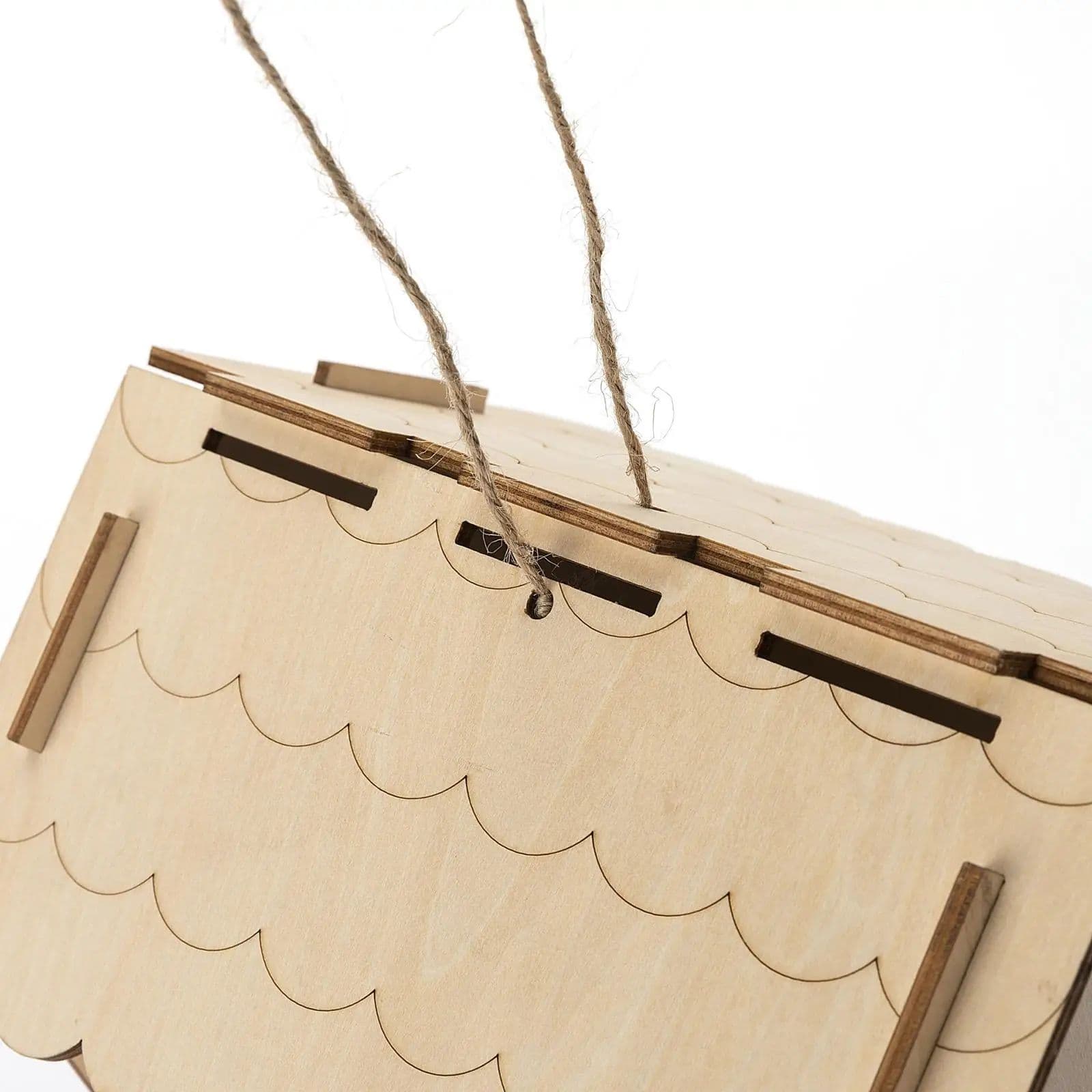 DIY Vogelhaus - Unfertige Holzschachtel
