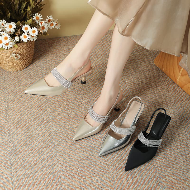 Sandales femme à brides couvertes de strass, bout fermé