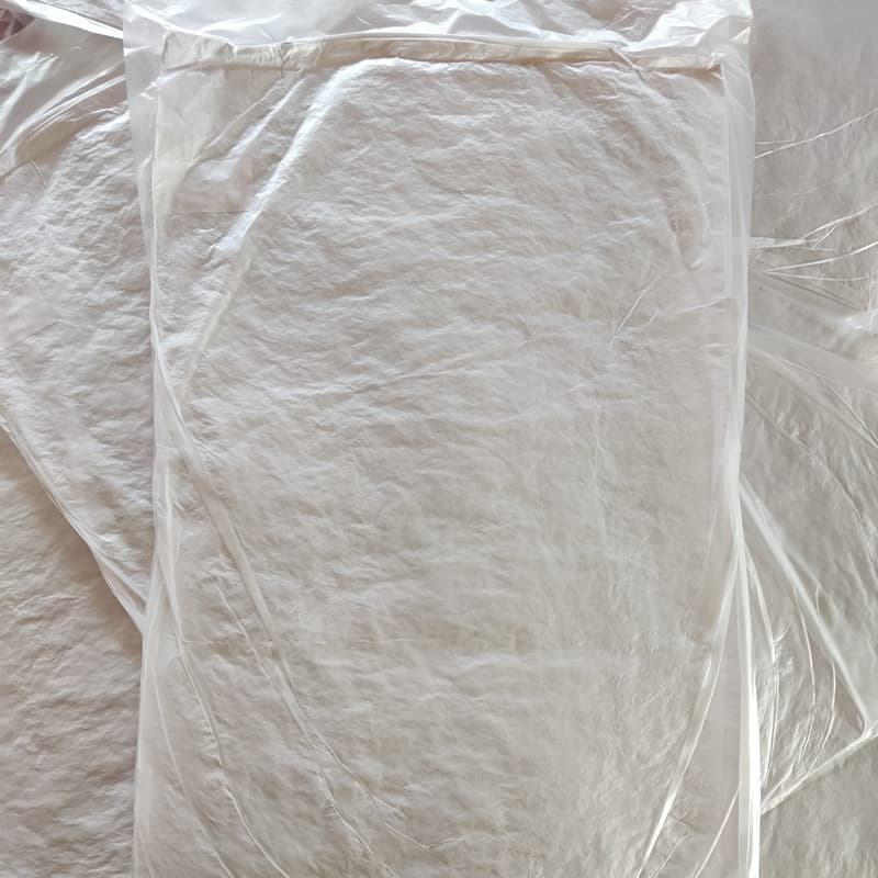 Almohada blanca individual para residencias de estudiantes