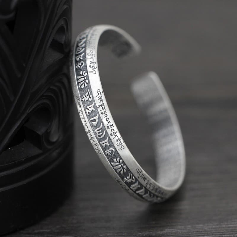 Bracelet en argent pur à coeur noir avec placage argent thai