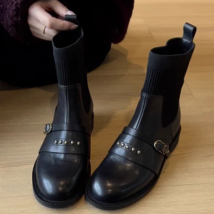 Bottines femme noires avec clous et boucle de ceinture, tailles 35-40
