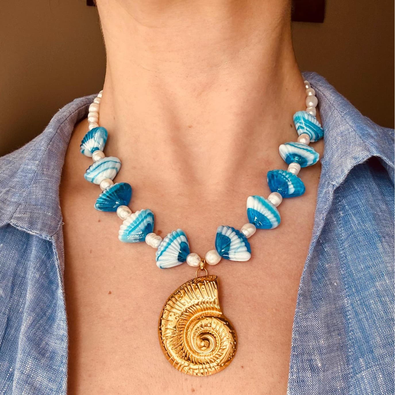 Collana con pendente conchiglia e stella marina per donne