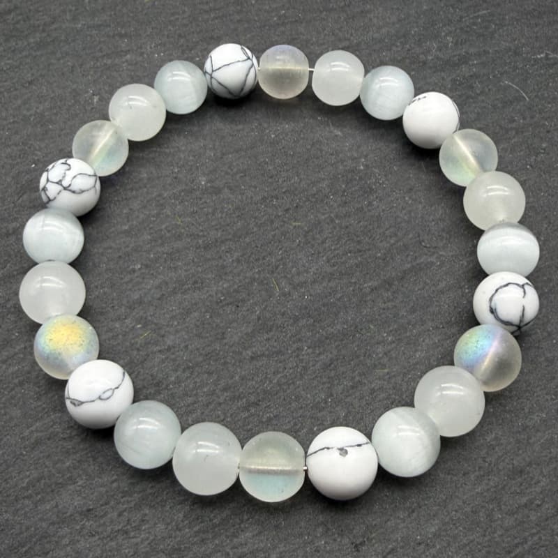 Matte Perlenarmband in Weiss Jade Optik