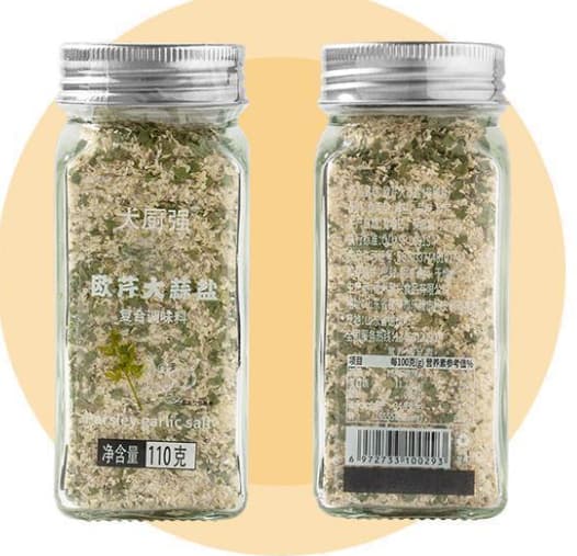 Knollensellerie Knoblauch und Salz Gewürzpulver verfeinert leichte Gerichte