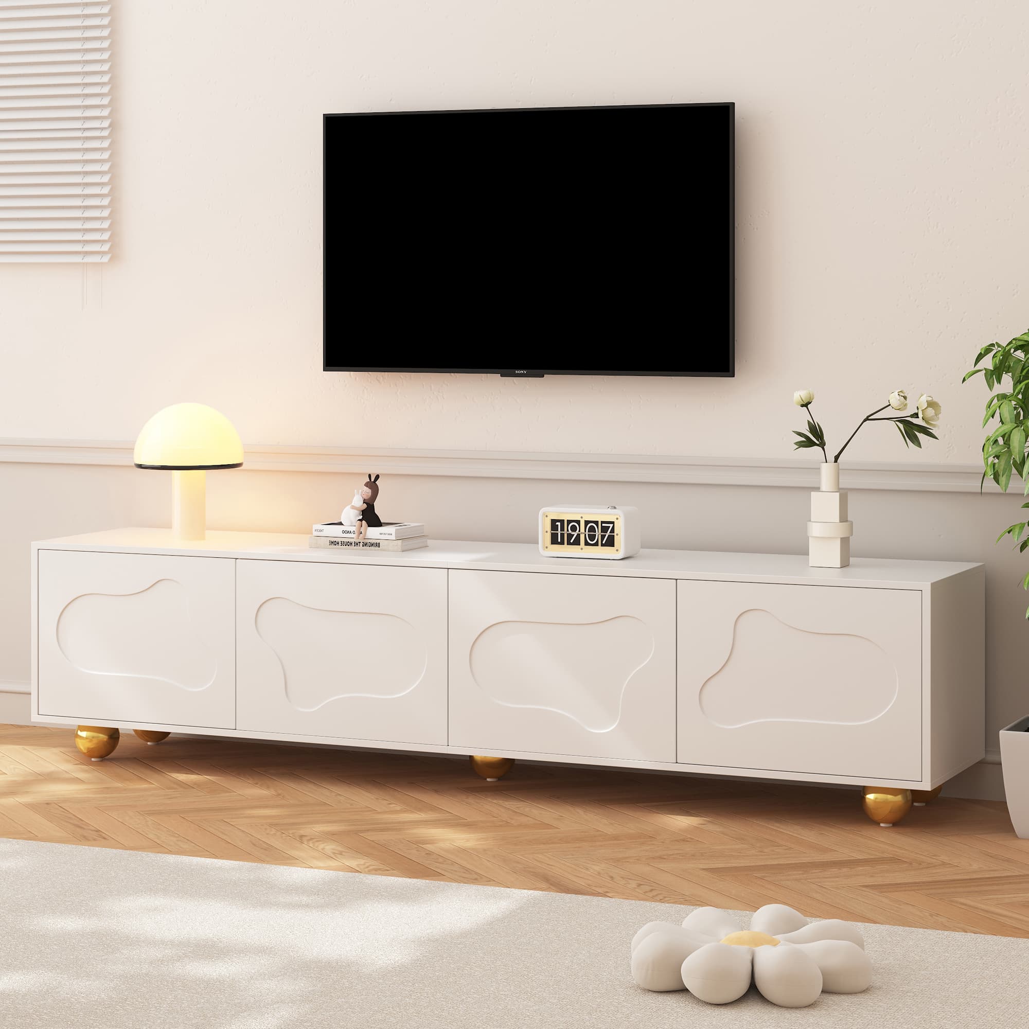 TV-Lowboard in Wolkenform mit zwei Schränken
