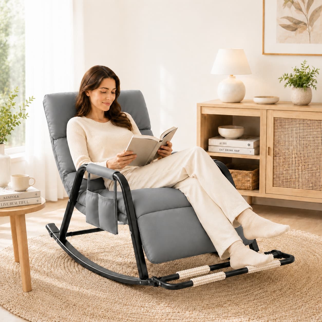 Sillón mecedor ajustable con reposapiés