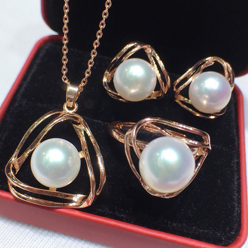 3-teiliges Schmuck-Set: Anhänger, Ring und Ohrringe