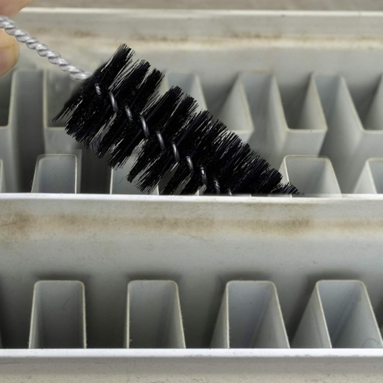 Set di spazzole per radiatori, set di pulizia da 3 pezzi con una spazzola da 70,5 cm, spazzola per giunti neri e panno in microfibra blu - un set pratico per radiatori e zone difficili da raggiungere