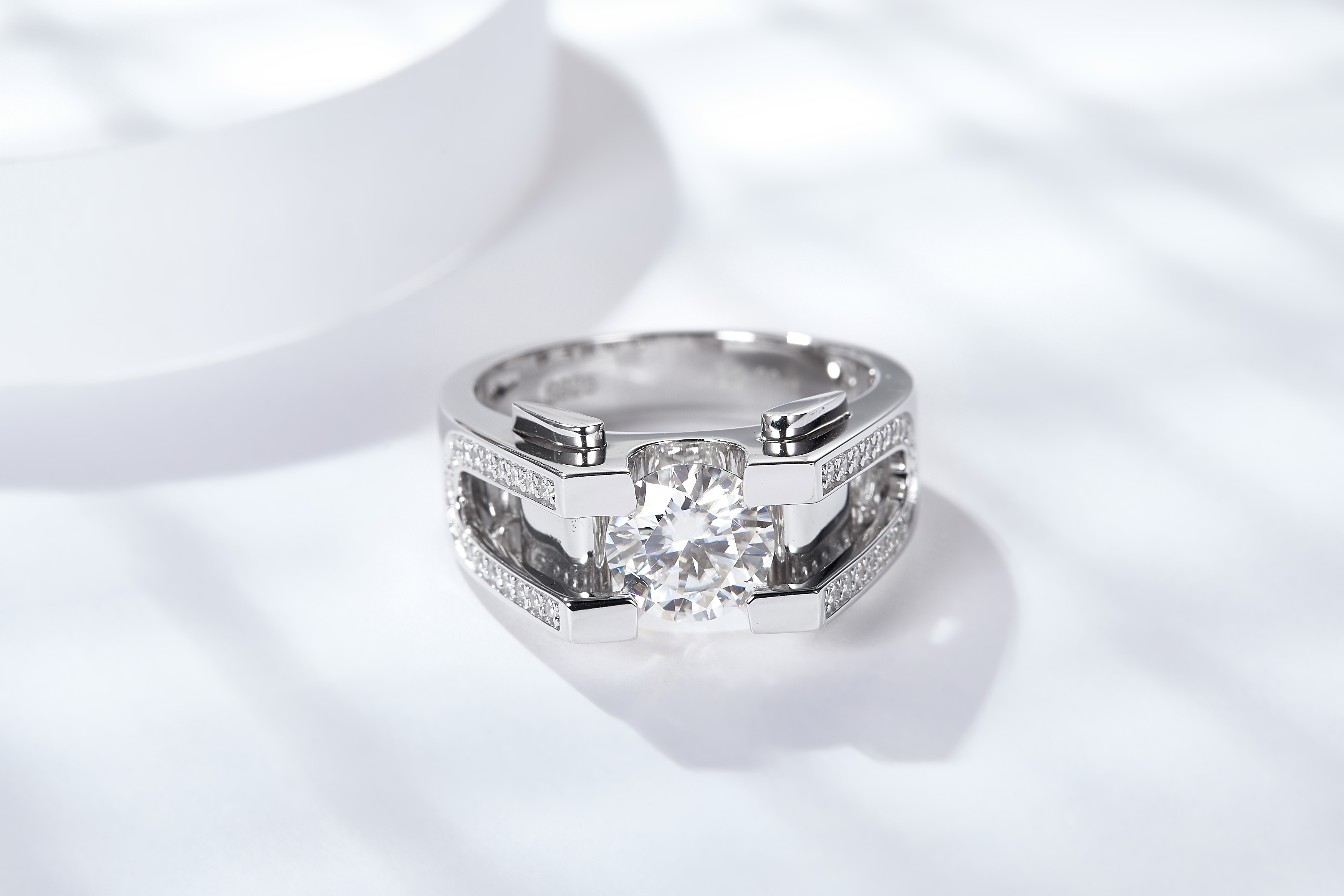 S925 Sterling Silver 1&2ct Moissanite Ring, D-VVS1 Geometric Double-Band Design, Platinum Plated, US Sizes 5-9, GRA Certificate Gift Box