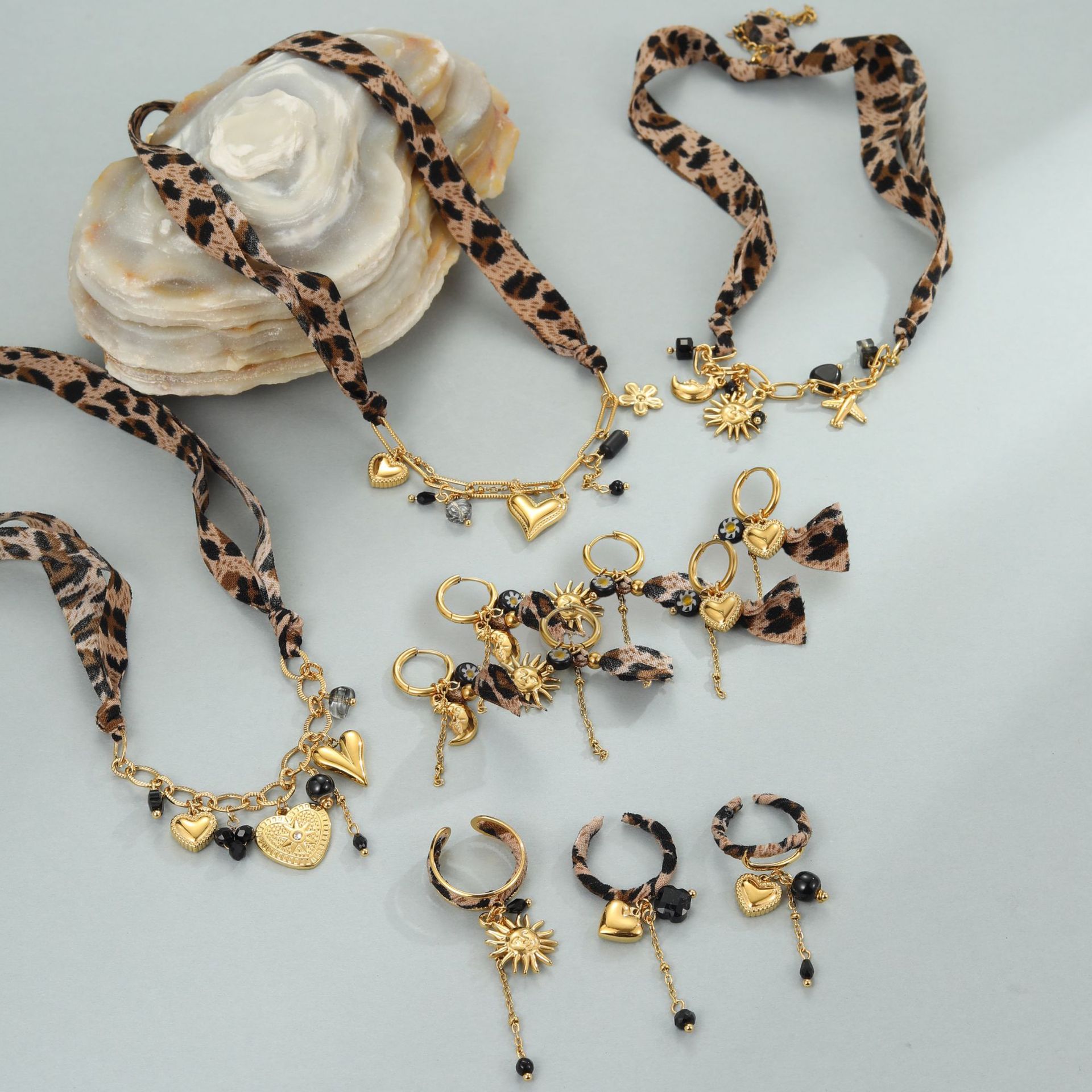 Leopard Love Sun Pendant - Stainless Steel Schmuck
